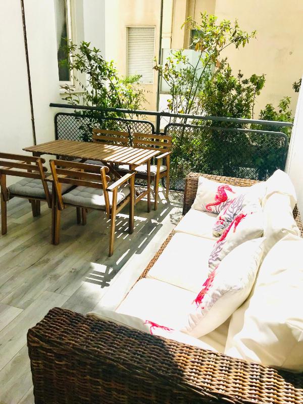 One-Bedroom Apartment with Terrace (4 Adults) image 1