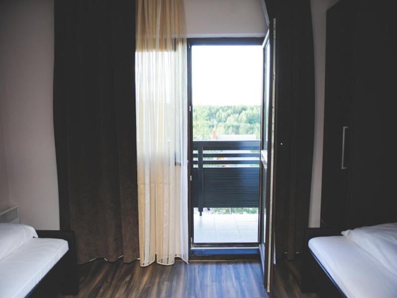 One-Bedroom Apartment image 4