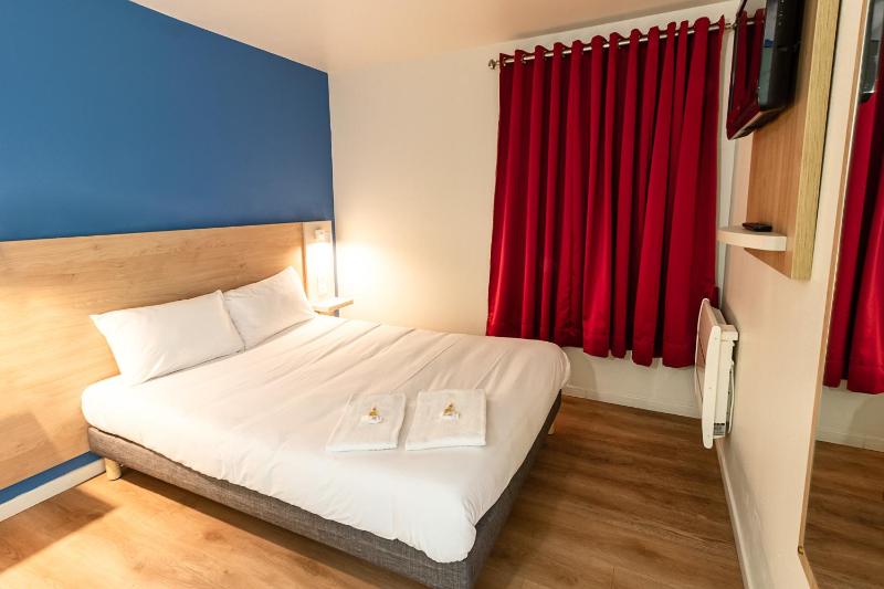 Double Room image 1