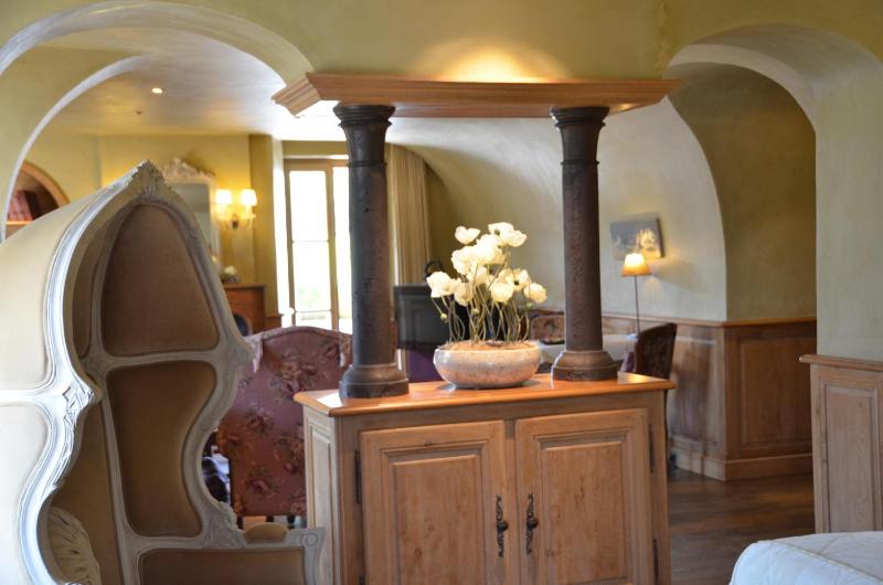 Imperial Suite image 3