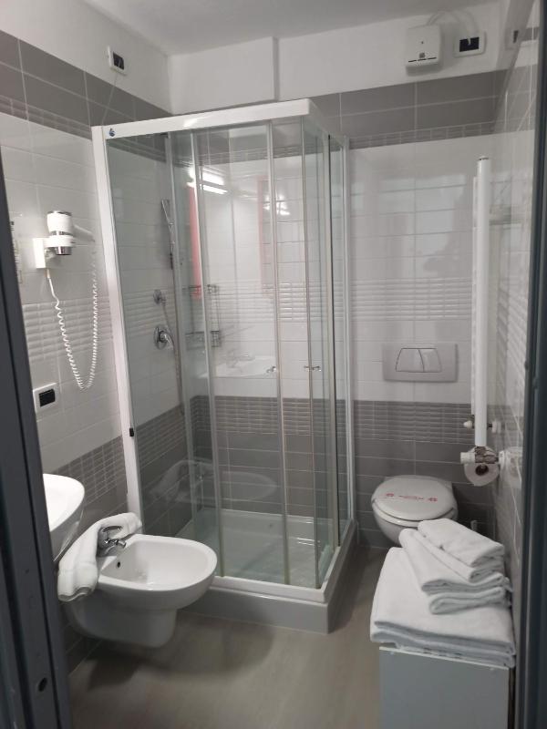 Superior Double Room image 3