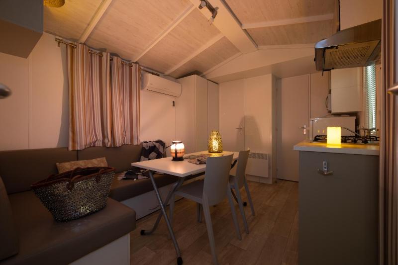 Mobile Home 2 bedrooms image 3