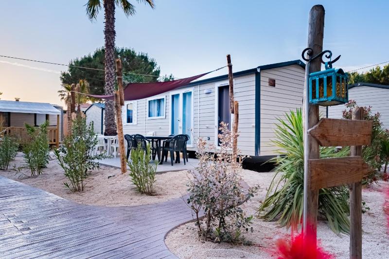 Mobile Home image 1