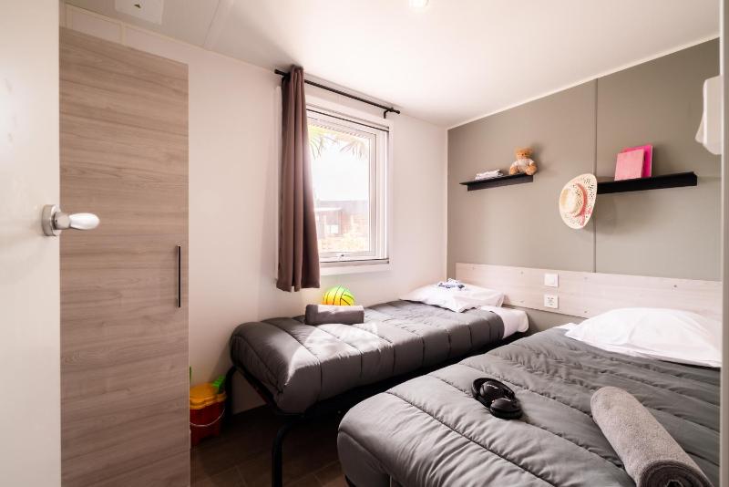 Mobile Home image 3