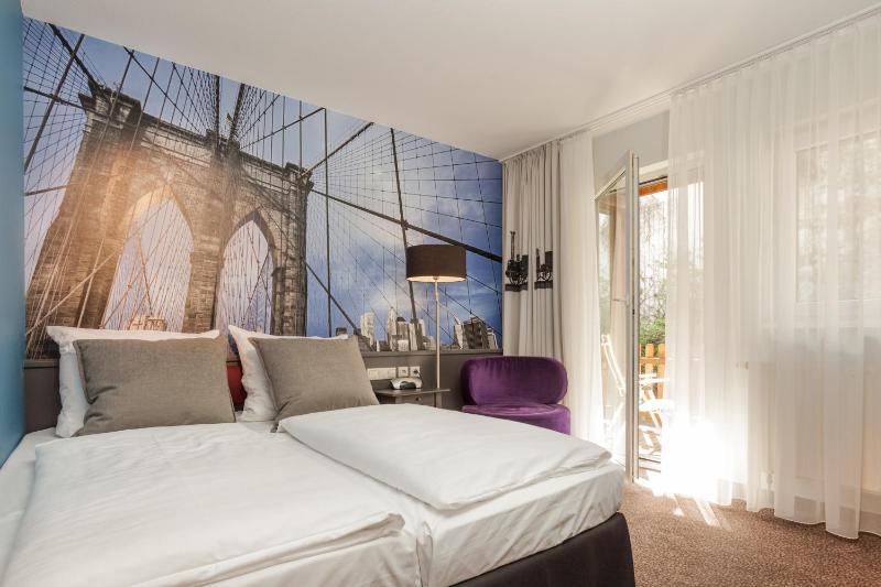 Comfort Double/Twin Room image 3