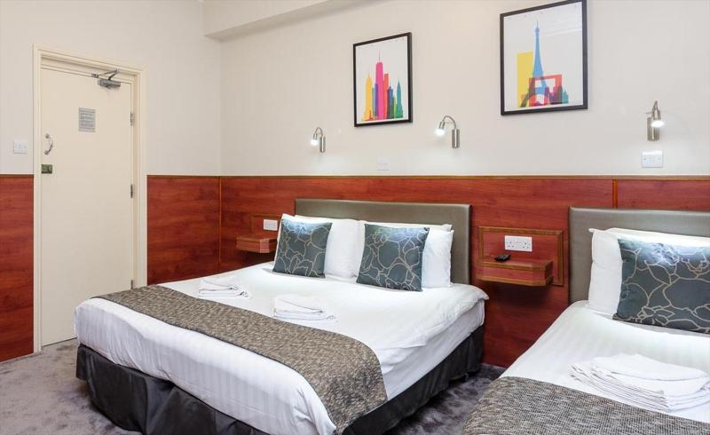 Triple Room image 4
