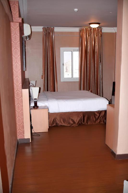 Double Room image 3