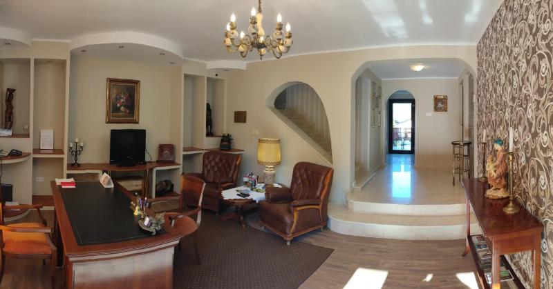 Superior Queen Room image 3