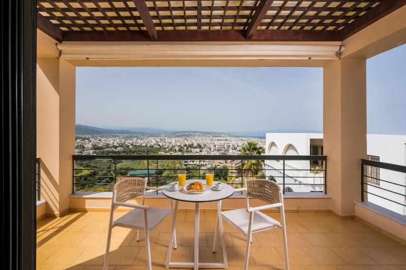 Villa City View - Heated Pool & Gym & Sauna - Majestic views - 5 min drive from center - image 16