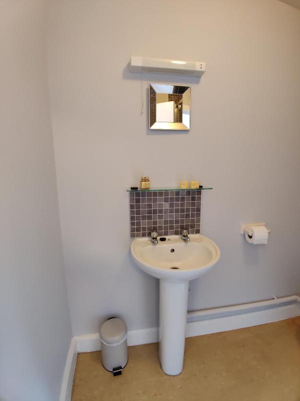 Double Room image 4