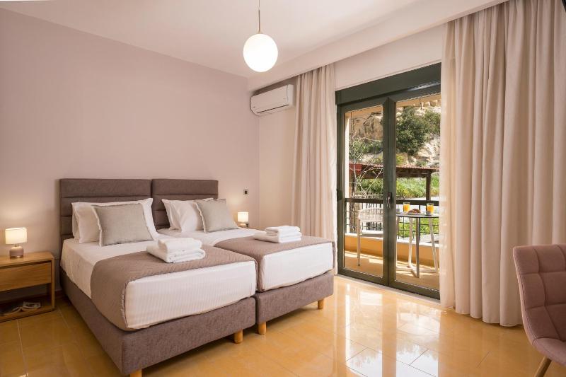 Villa City View - Heated Pool & Gym & Sauna - Majestic views - 5 min drive from center - image 20