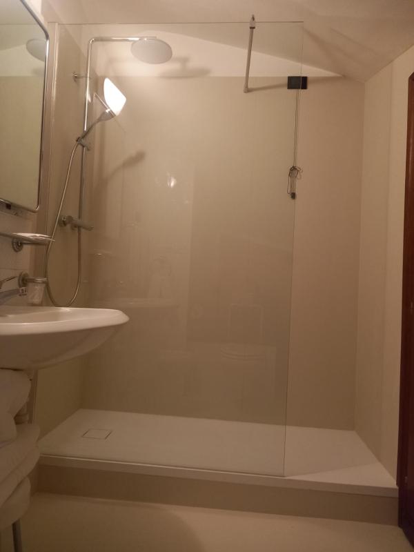 Standard Double Room image 2