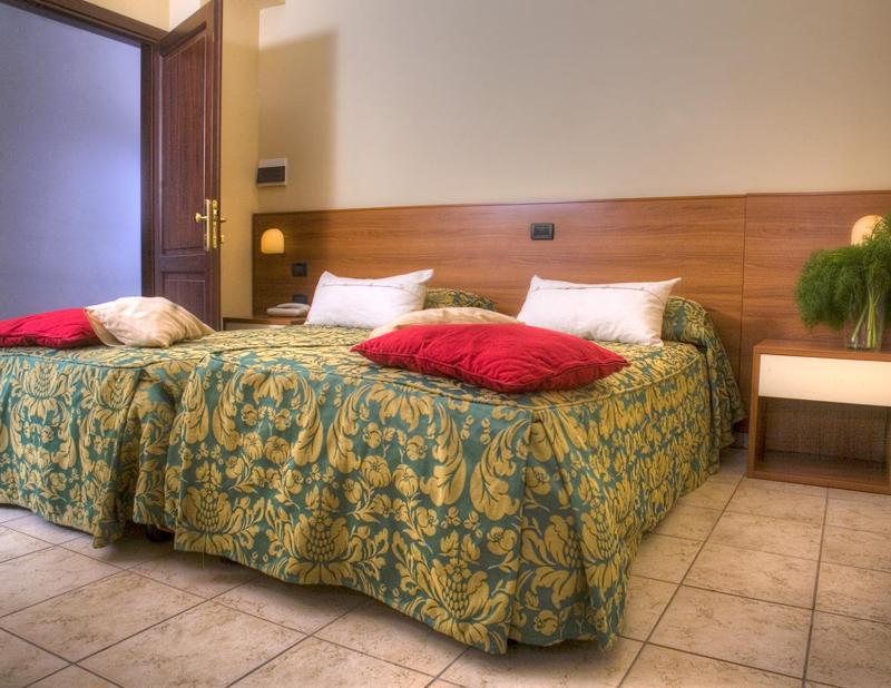 Economy Single Room image 2