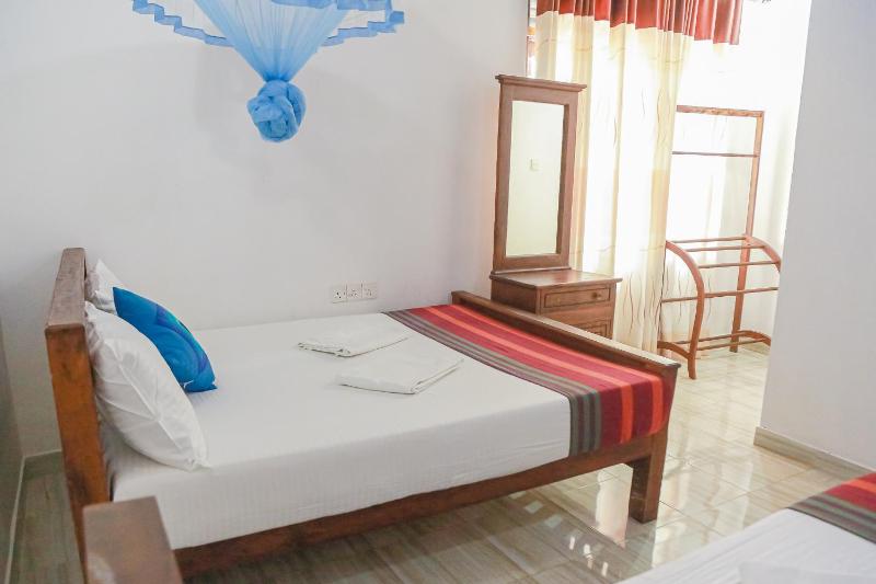 Lakeside Villa - image 10