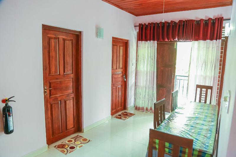 Lakeside Villa - image 7