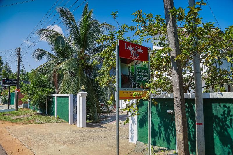 Lakeside Villa - image 14