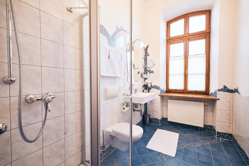 Deluxe Double Room image 1