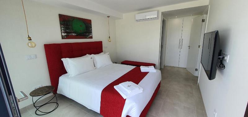 Sky Villa by Laranjal Rentals - image 9