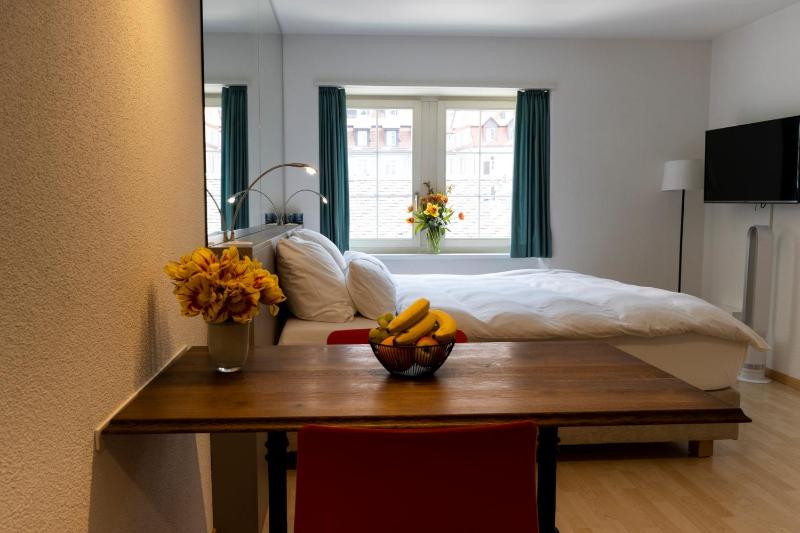 Studio Apartment image 1