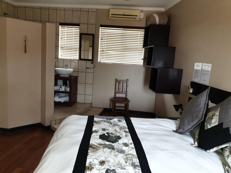 Tsessebe Guesthouse - image 6