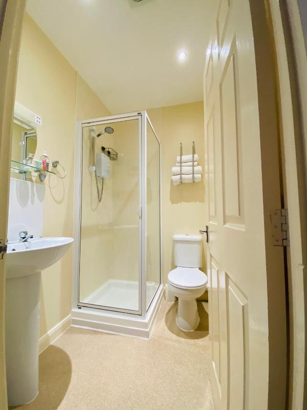Budget Double Room image 2