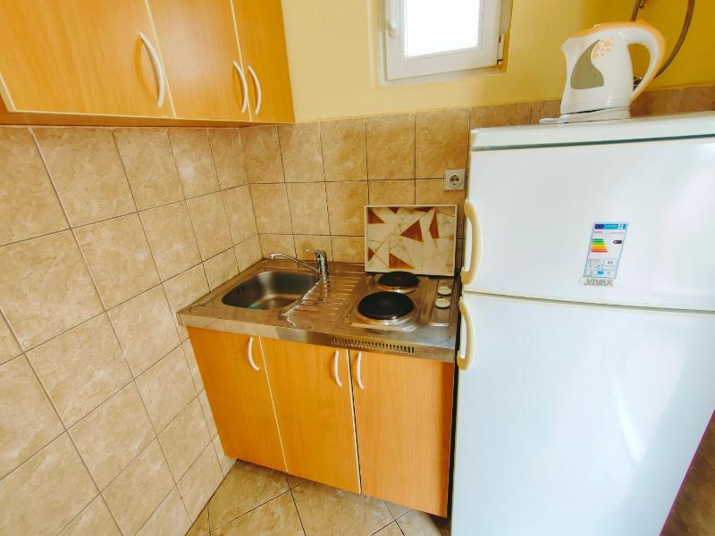 Family One-Bedroom Apartment image 3