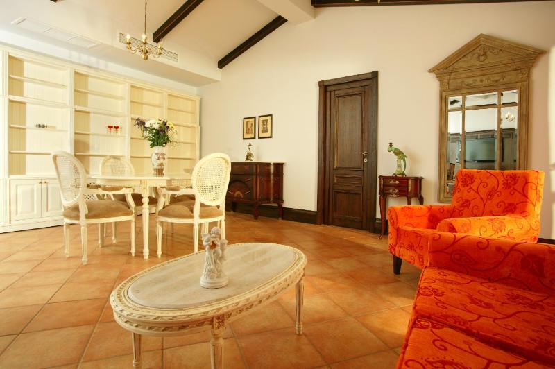 Florence Suite with Access to Aqua Area image 1