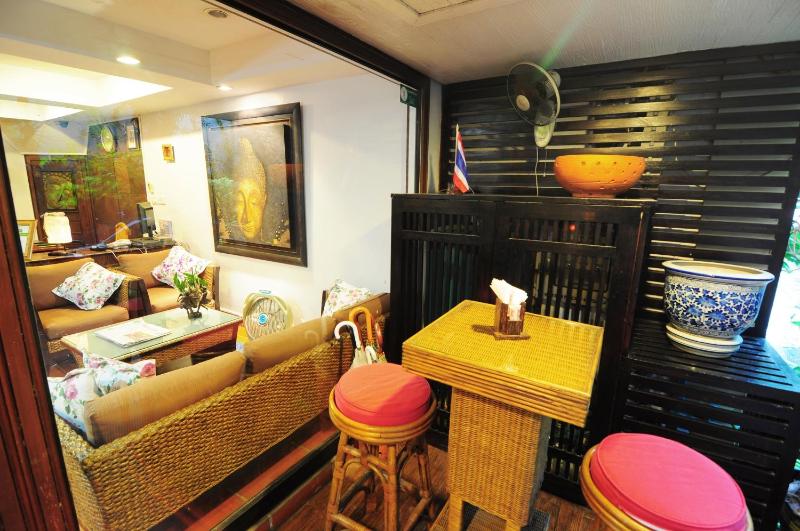 Baan Sukhumvit Soi 20 - image 8