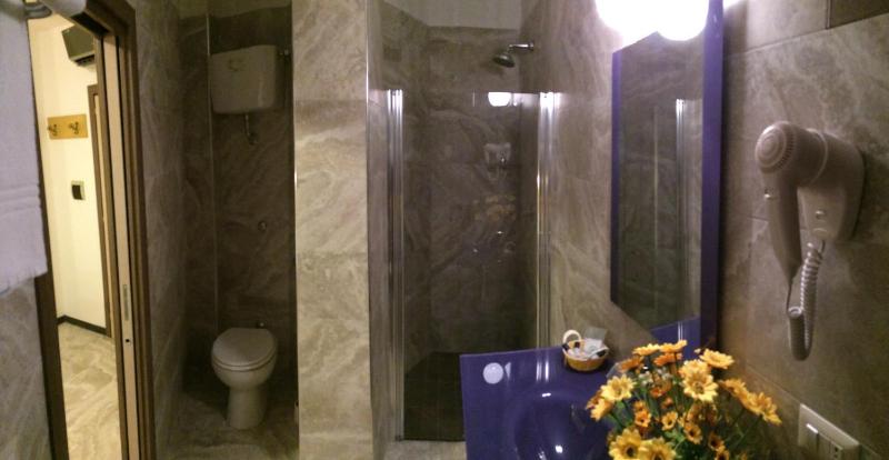 Quadruple Room image 3