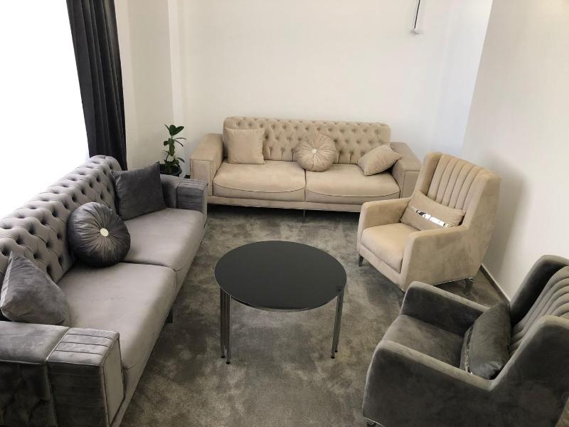 Apartment with Pool View  image 1