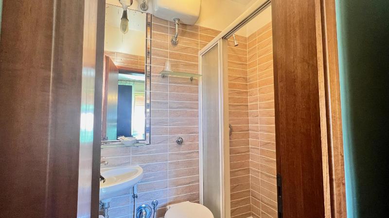 Single Room image 2