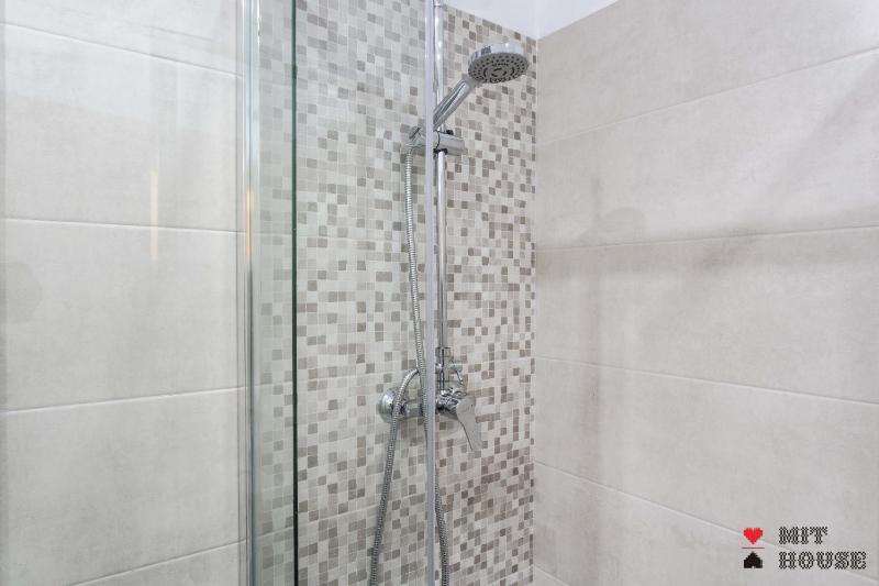 Three-Bedroom Apartment II image 3