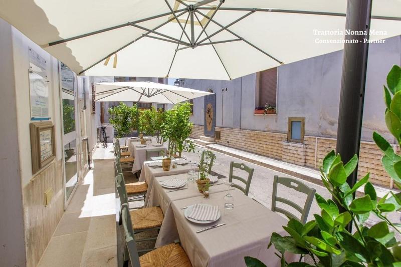 Three-Bedroom House image 4