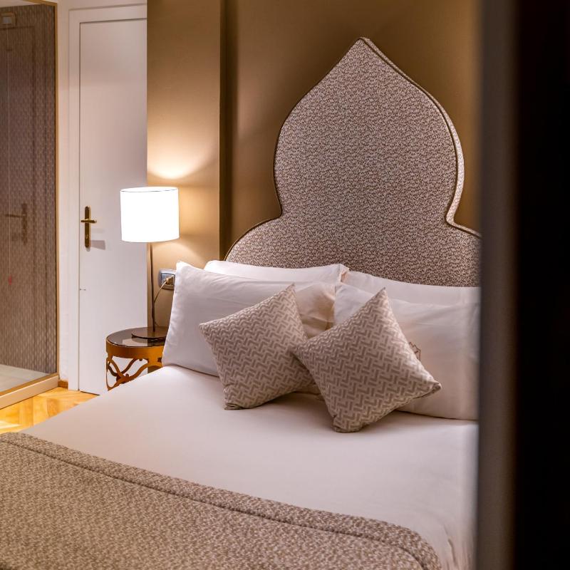 Junior Suite with Garden View image 2