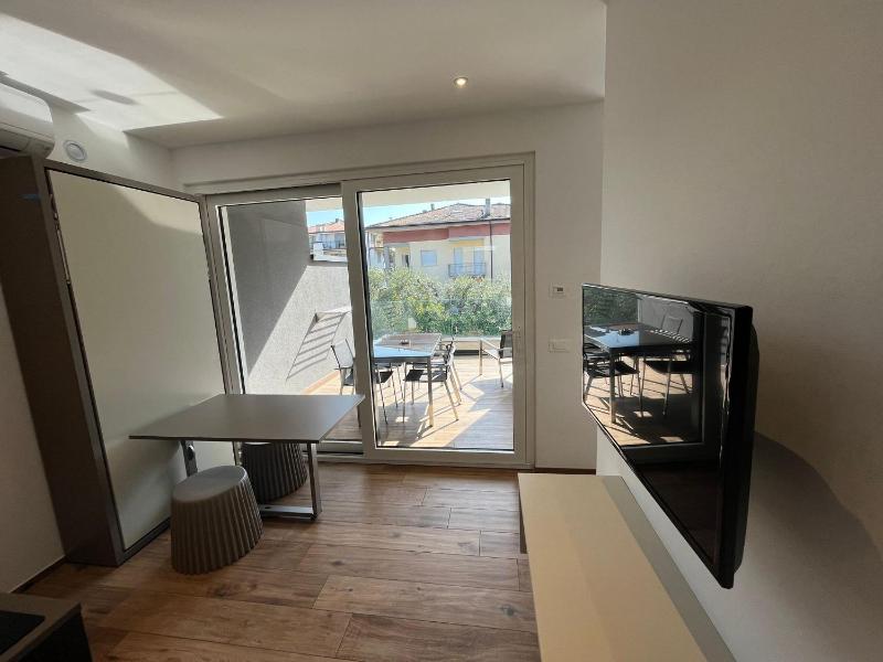 Studio Apartment image 1