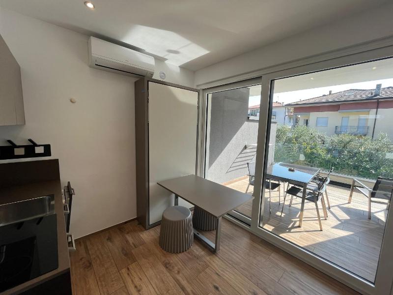 Studio Apartment image 4