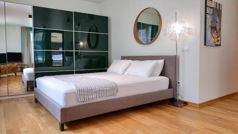 Baratero Club Apartments Private Parking EV points - image 6
