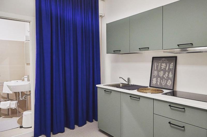 Double or Twin Room image 3