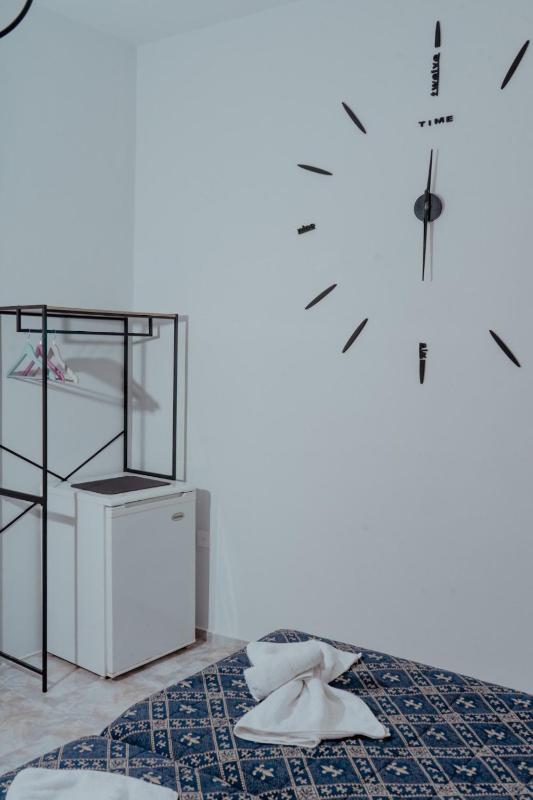 Budget Twin Room image 4