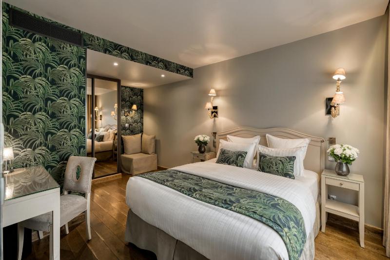 Privilege Double Room image 2