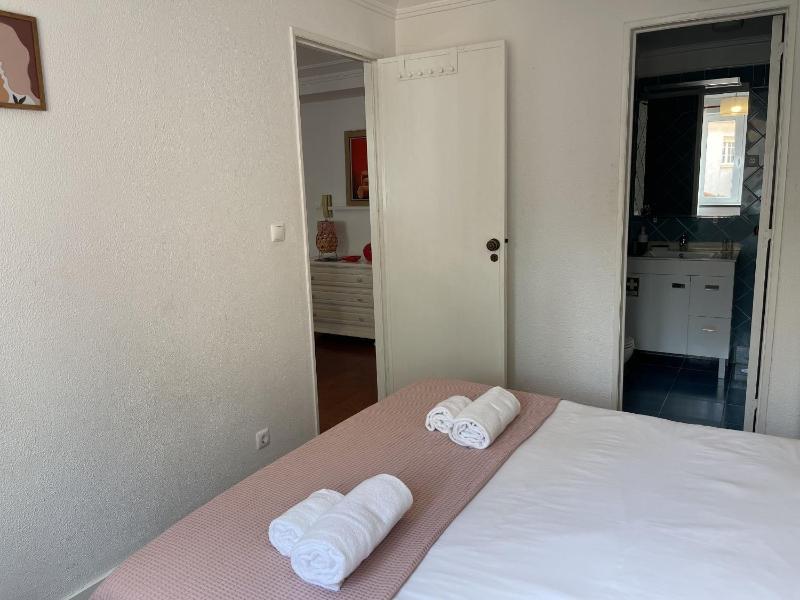 Ribeira Beach Apartment in Cascais - image 16