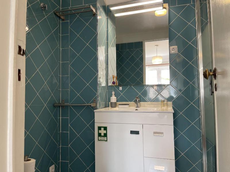 Ribeira Beach Apartment in Cascais - image 2
