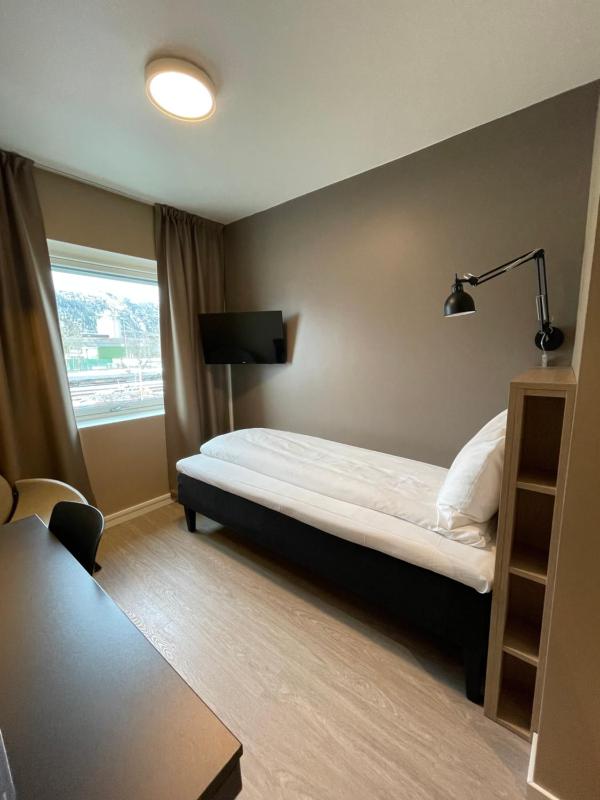 Single Room with Evening Buffet image 1