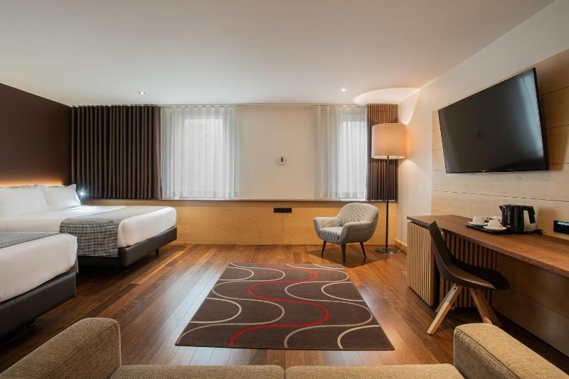 Comfort Twin Plus (4 Adults) image 4