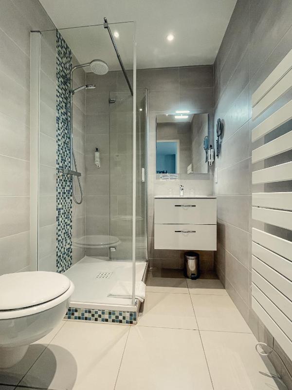 Garden Hotel Rennes Centre Gare - image 33