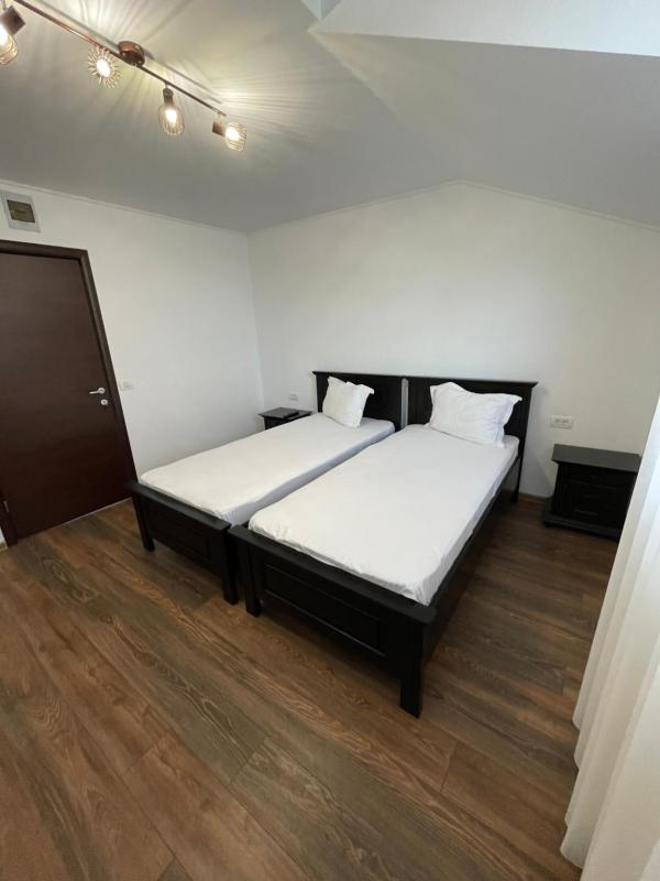 Double or Twin Room with Private Bathroom image 3