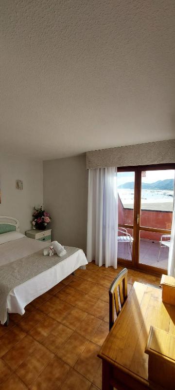 Double or Twin Room with Sea View image 1