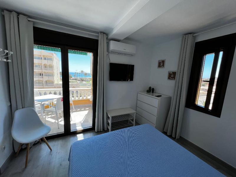 Apartamentos Roquetas Beach - image 6