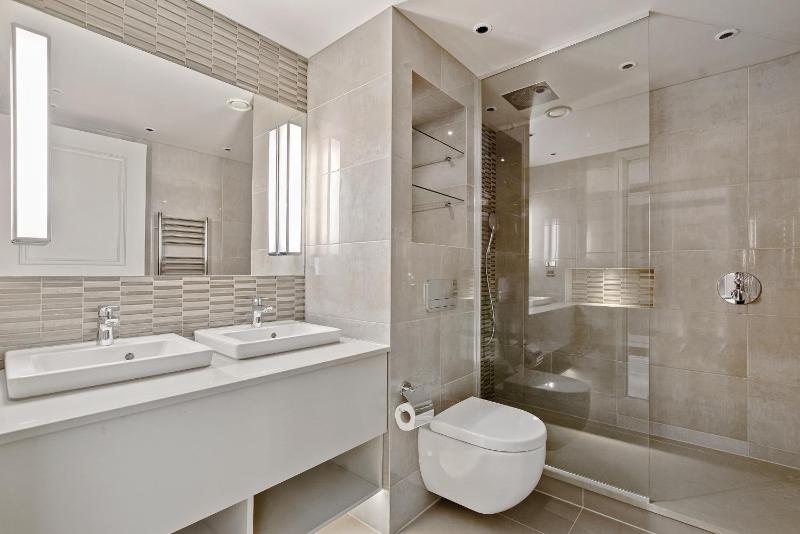 Three-Bedroom Apartment image 3