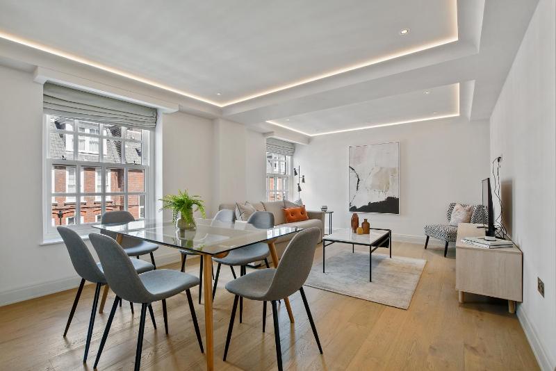 Three-Bedroom Apartment image 4